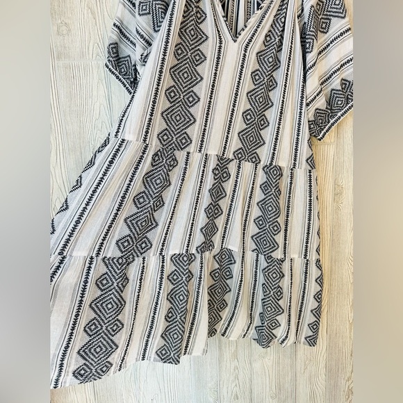 Dex Monochrome Patterned Mini Dress - Picture 6 of 13